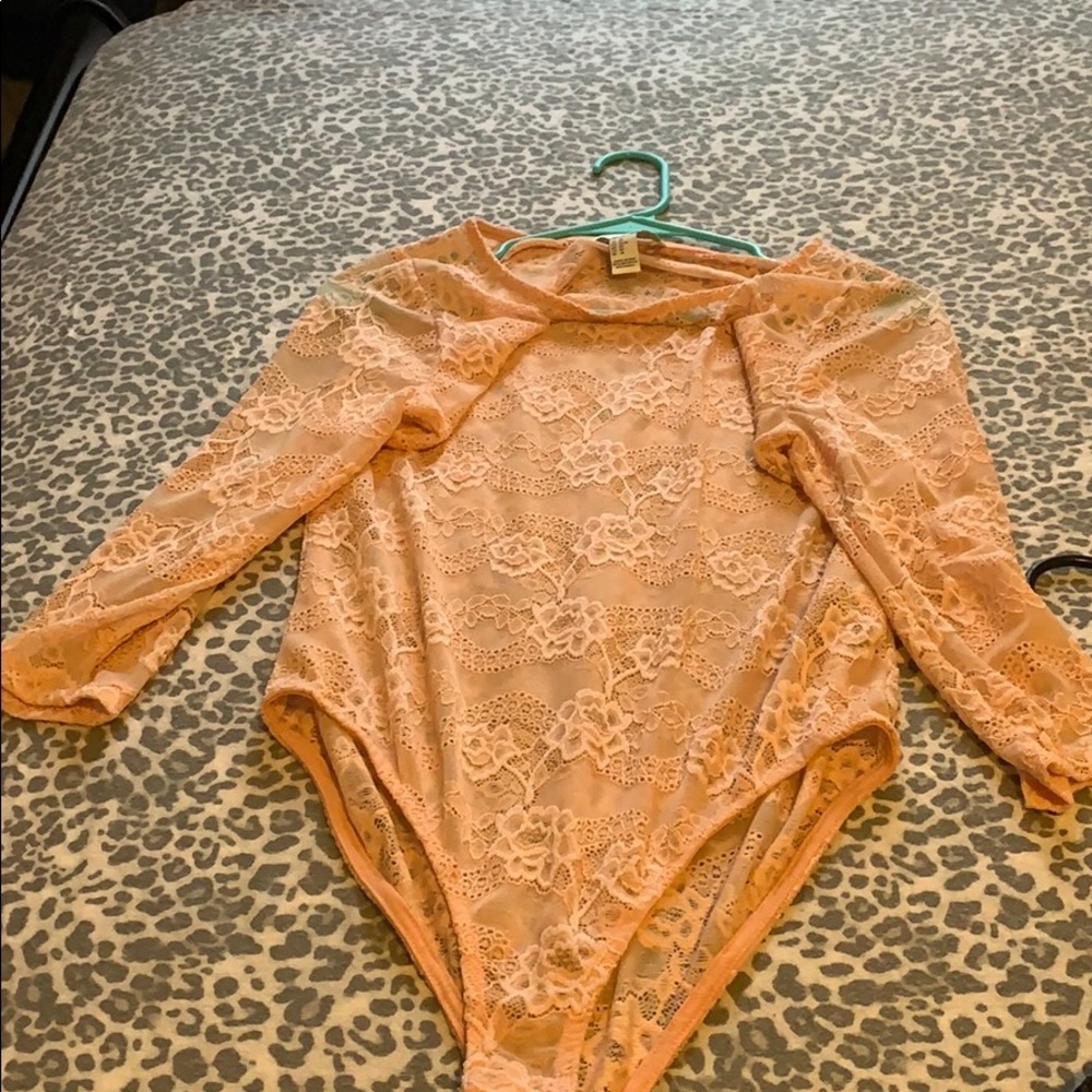 Mid sleeve bodysuit